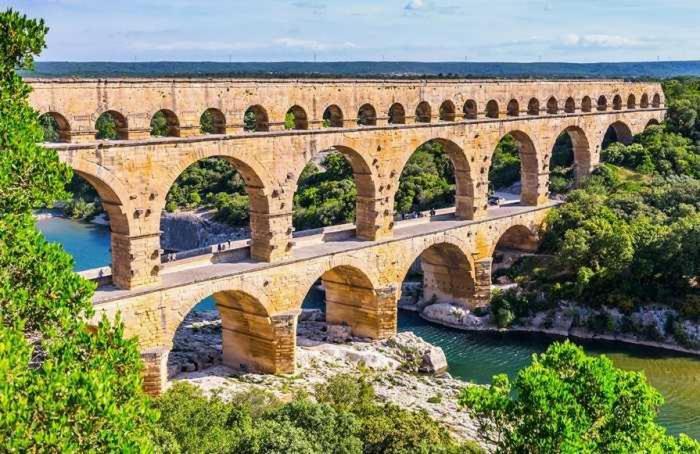 Gite En Provence Proche Avignon Sauveterre  Екстериор снимка